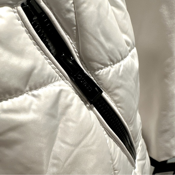 🎉 Host Pick! 🎉 NWT Guess Belted Winter Coat Women’s Medium - Picture 6 of 13